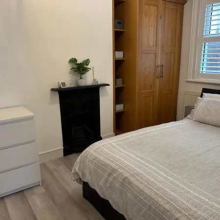 Earlsfield Near Wimbledon, Clapham, Waterloo Appartement